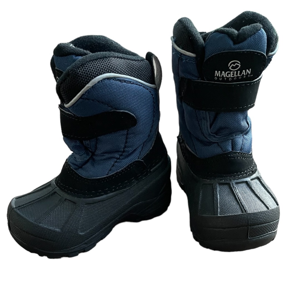 Magellan Outdoors Thinsulate Kids Snow Boots Size 5